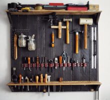 Полка для инструмента: лучшие варианты для гаража своими руками (110 фото-идей)